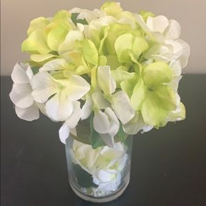 White and Green Center Piece